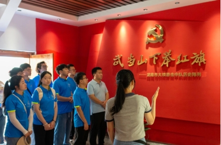 taptap点点官方网站经济管理系开展暑期“三下乡”社会实践